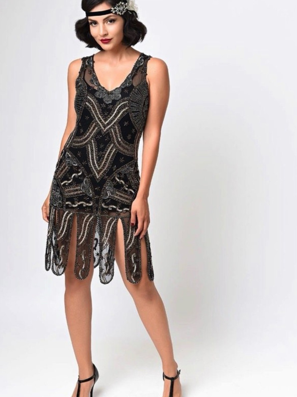 Vintage Black and Gold Beaded Flapper Dress / mini dress / great gatsby dress